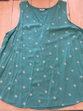 Sonoma Sleeveless V-Neck Embroidered Tank Top - Teal size xl turtles!! Comfy